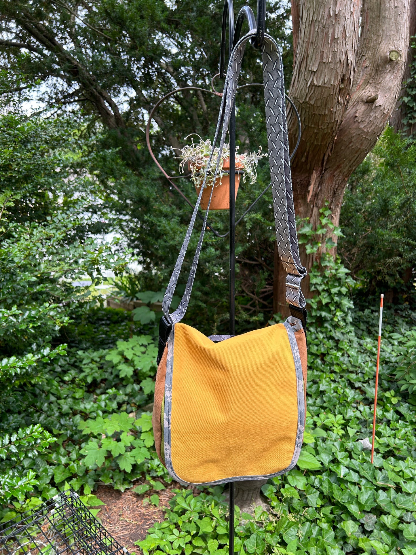 Diamond Plate Strap Mini Messenger